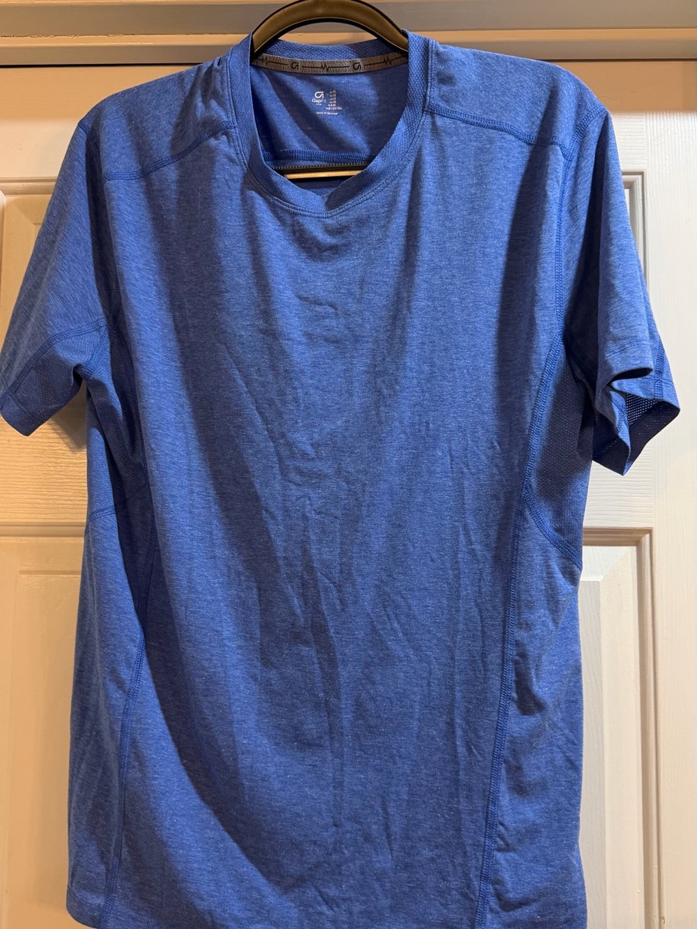 GAP Men’s Short-Sleeve Active Base T-Shirt in Blue